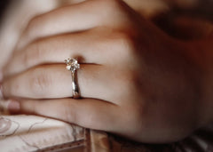 1 Carat, Infinite Stories: Picking a Ring That Speaks to You
